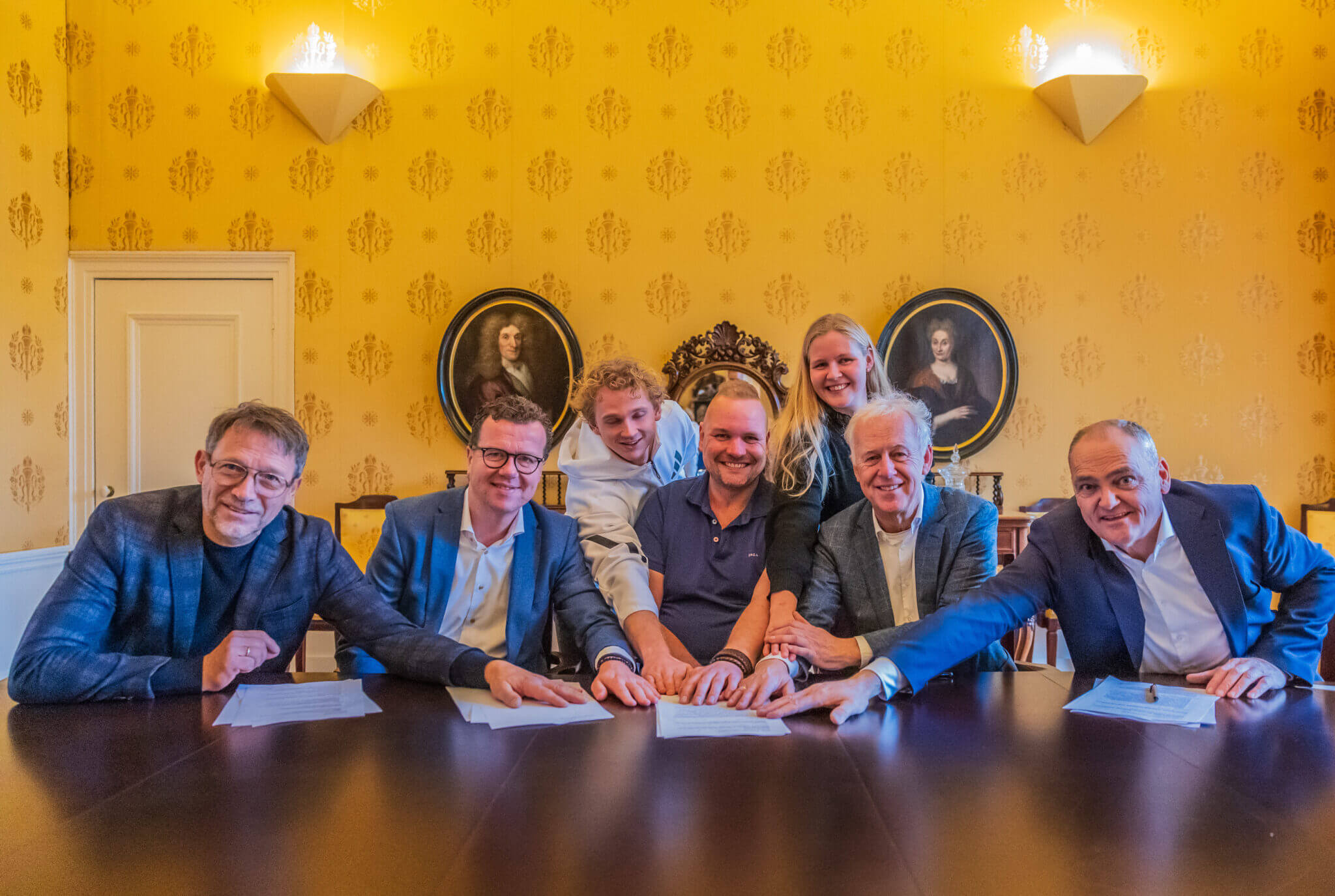 Friese parasporters krijgen steun van Friese bedrijven